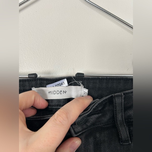 Hidden Black Cropped Distressed Jeans Size 25 - Picture 5 of 9